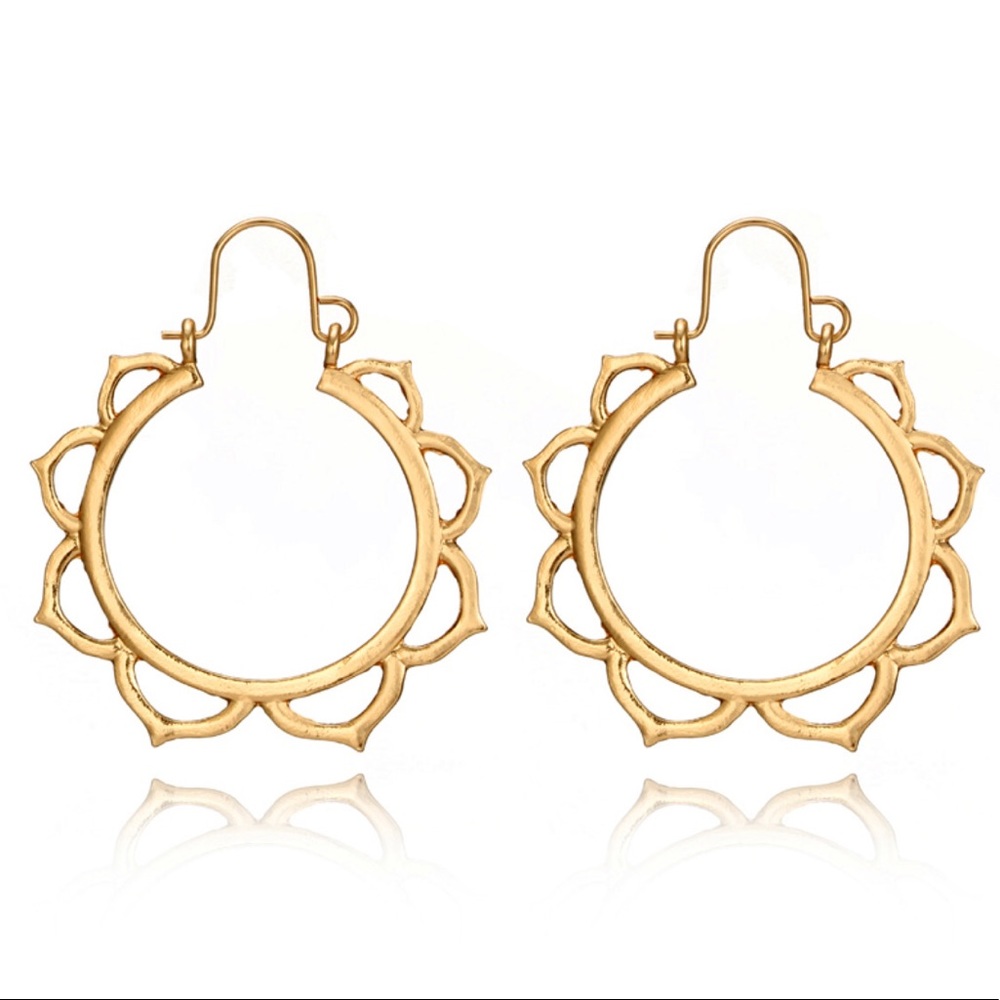 3/$30 Gold Minimalist Bohemian Earrings - Picture 4 of 6